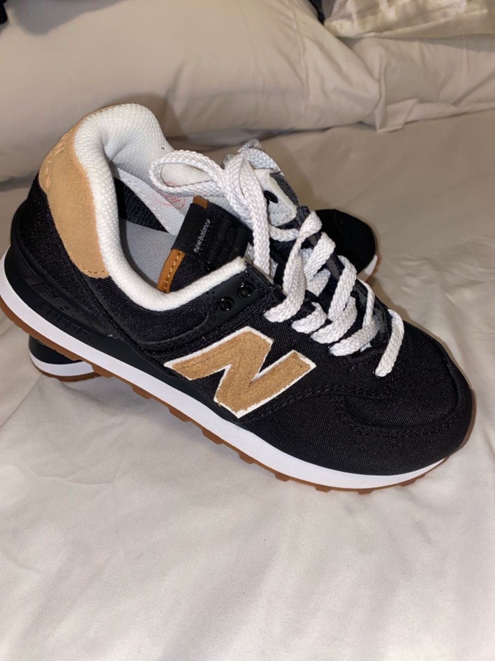 New Balance 574 Kids Black and Tan & White Accent Sneakers Youth Size 4.5 NEW